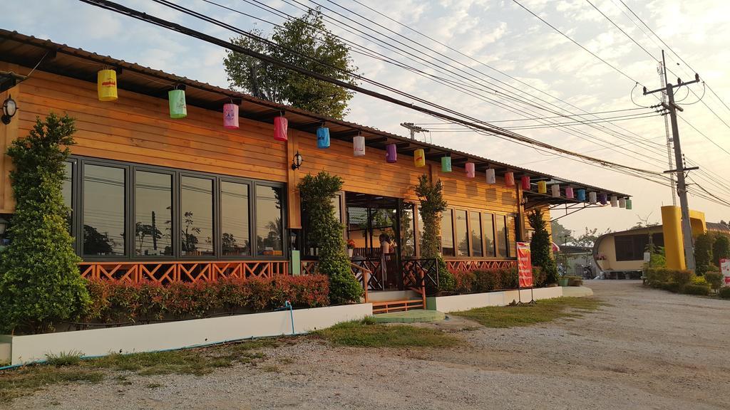 仁娜瑞度假酒店 素可泰 外观 照片